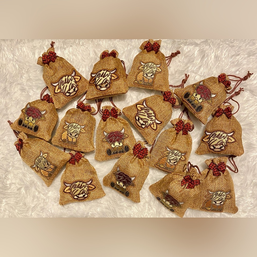 15 NEW Highland Cow Christmas Tree Ornaments